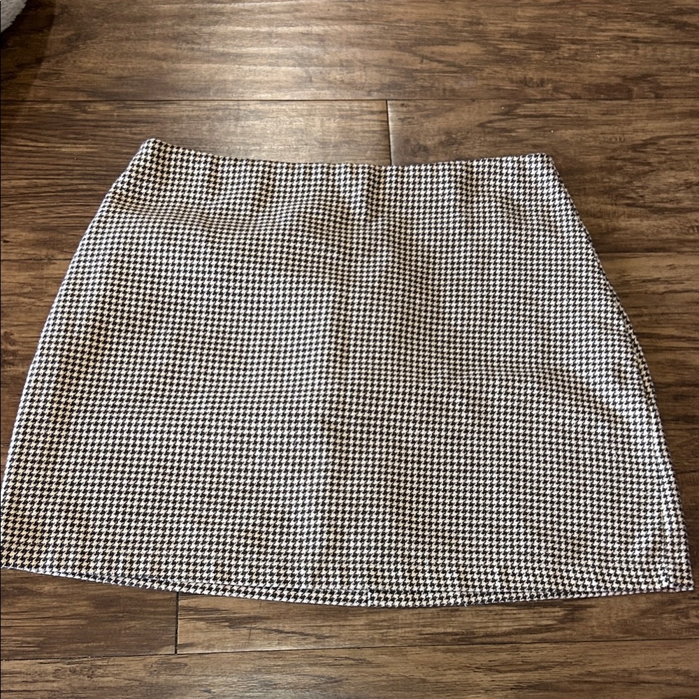 SHEIN Brown and Tan Houndstooth Mini Skirt